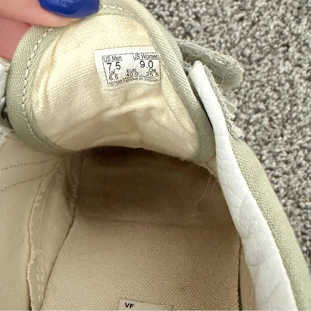 Women’s Velcro Vans - Picture 6 of 6